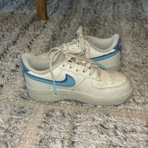 Girls Nike Sneakers